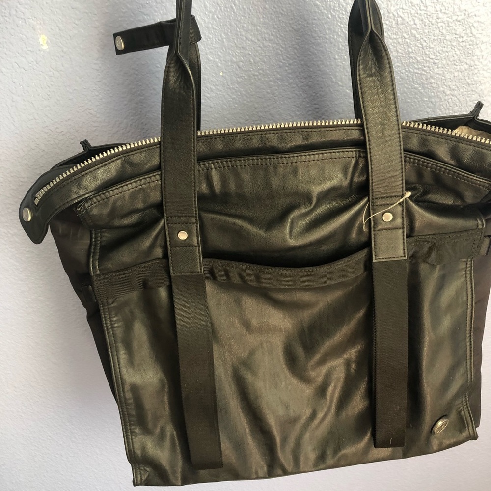 Lululemon bag